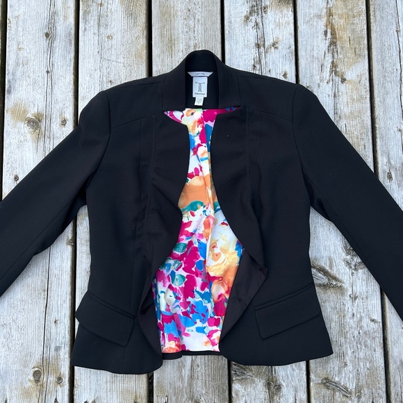 Tristan⎪Black Blazer With Floral Lining - Picture 5 of 9